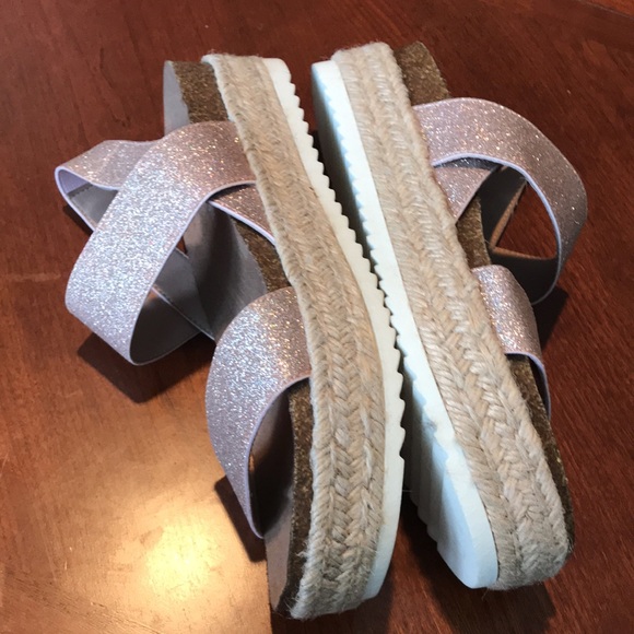 Madden girl metallic platform strappy sandals shoes size 7M - Picture 11 of 14